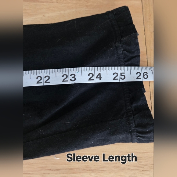 Elegant Black Ruffled Women's Top - Picture 8 of 9